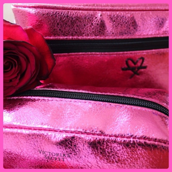 🌸SALE🌸 New Victoria’s Secret Jetsetter - Picture 4 of 5